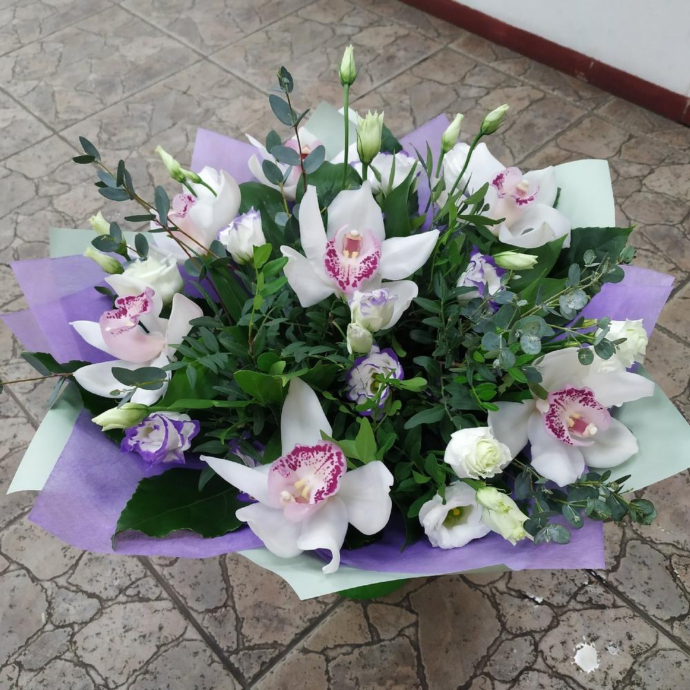 Букет с орхидеей 