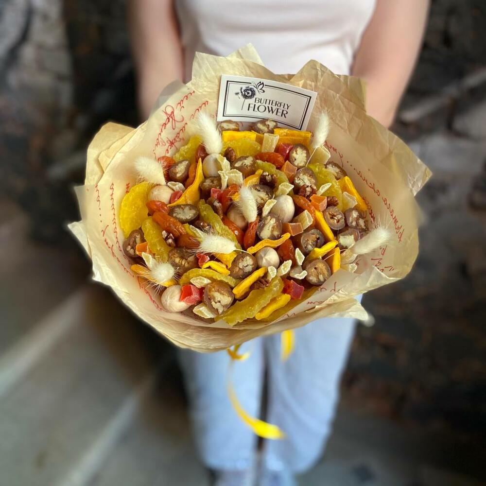 Съедобный букет из сухофруктов Съедобный букет из сухофруктов