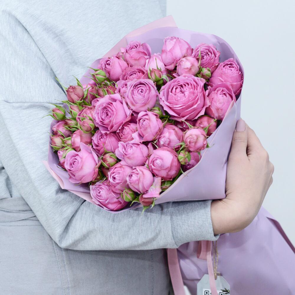 Букет Solomon из пионовидных роз