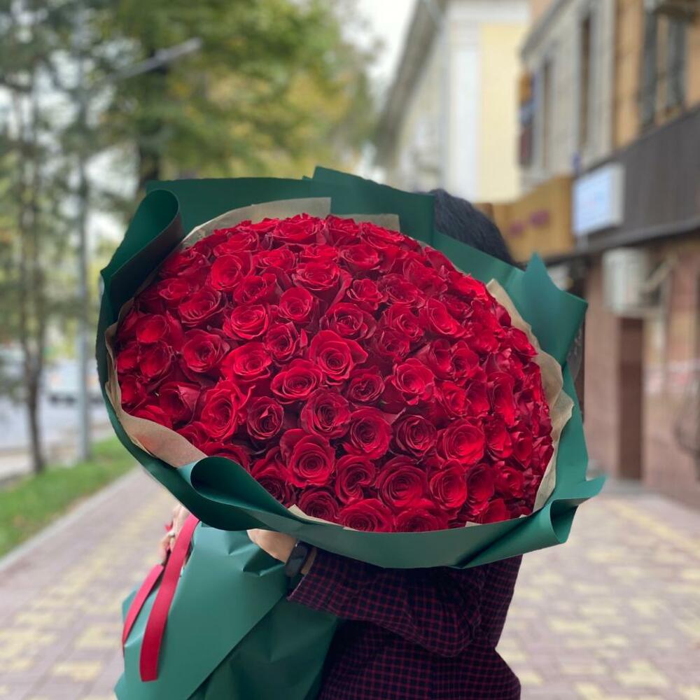 Букет метровых роз 101 шт