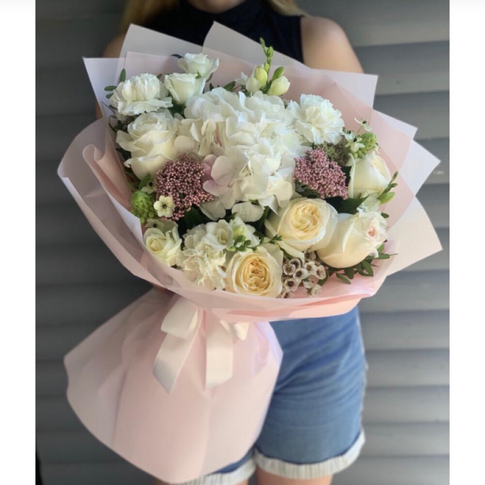 Букет от флориста 558