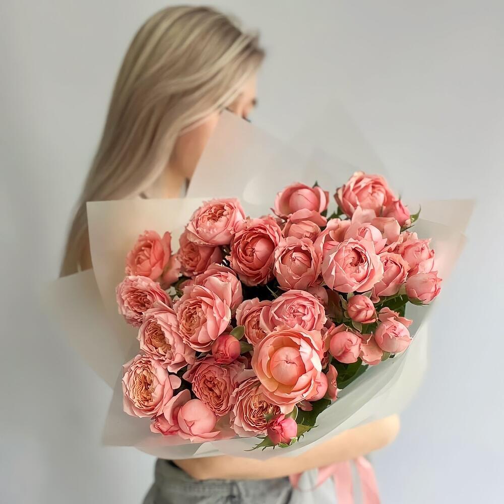 Пионовидные спрей розы