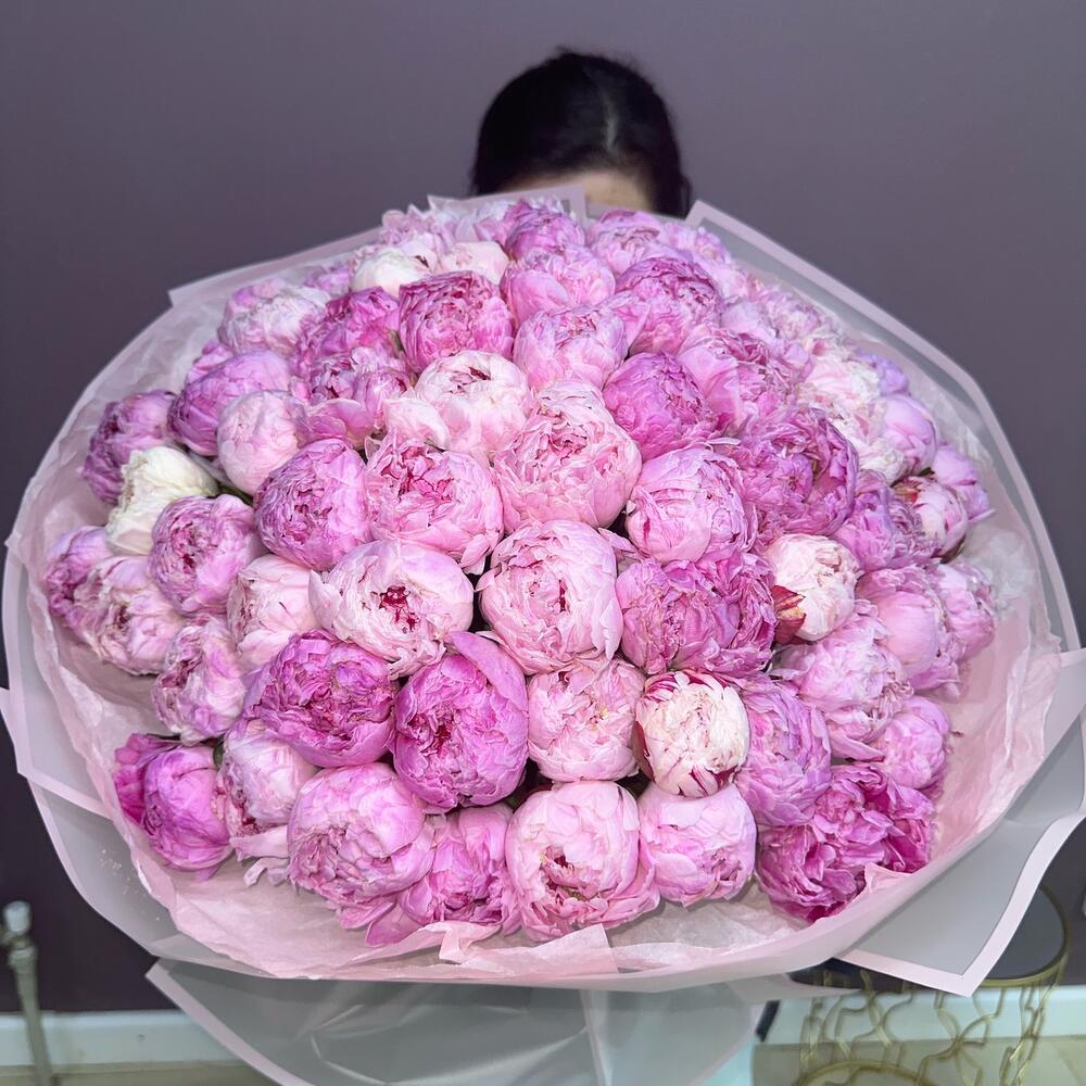 Букет из 25  голландских пион